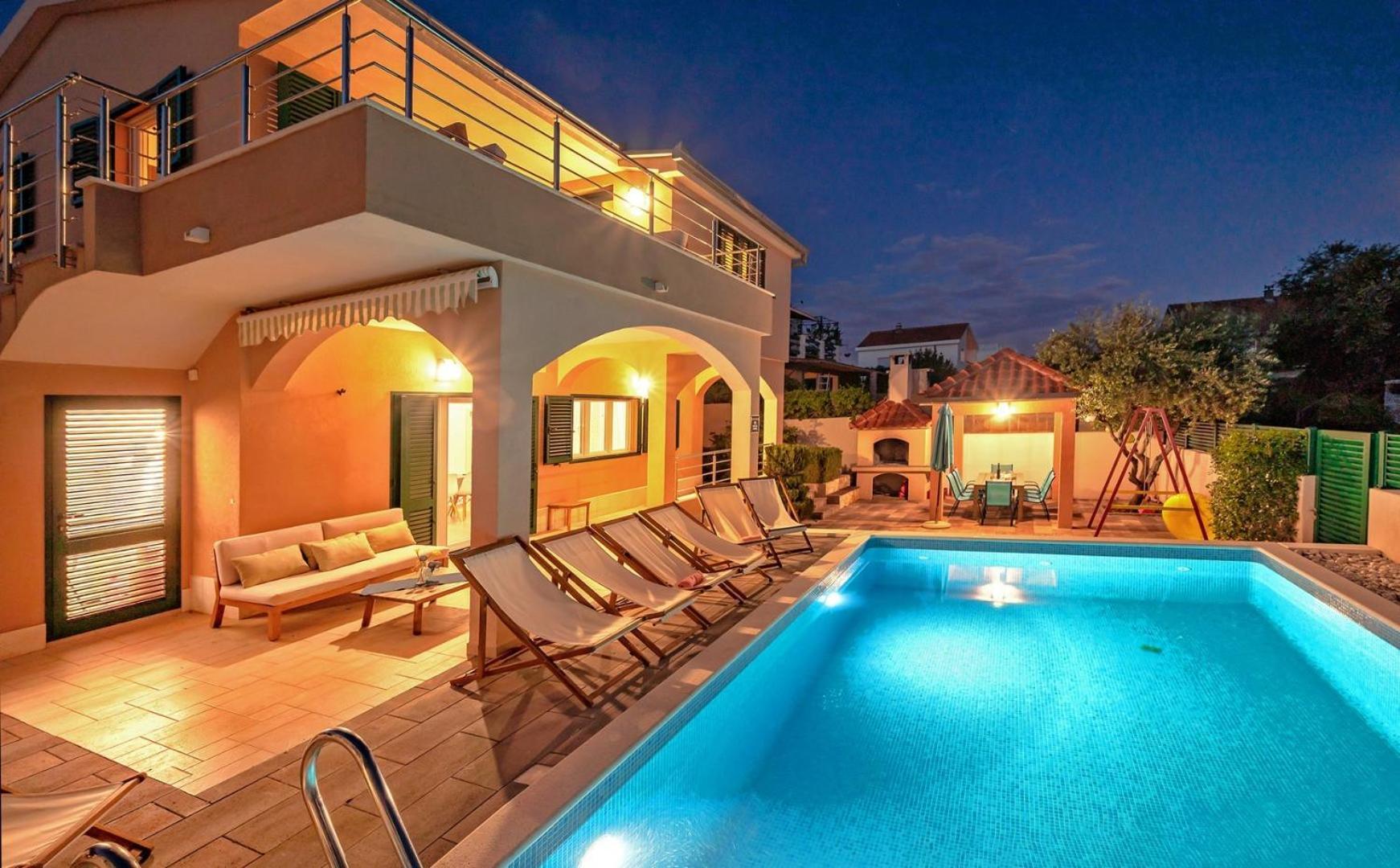 Sea Flower Beachfront Villa セヴィド エクステリア 写真